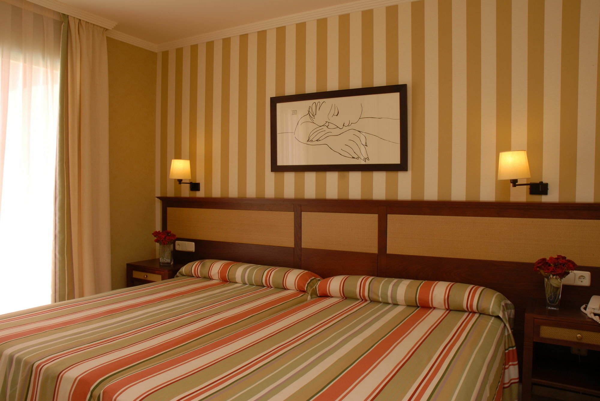 World 4* Benalmádena