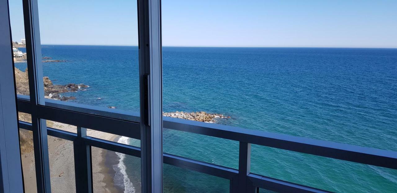 Autentico La Perla Playa