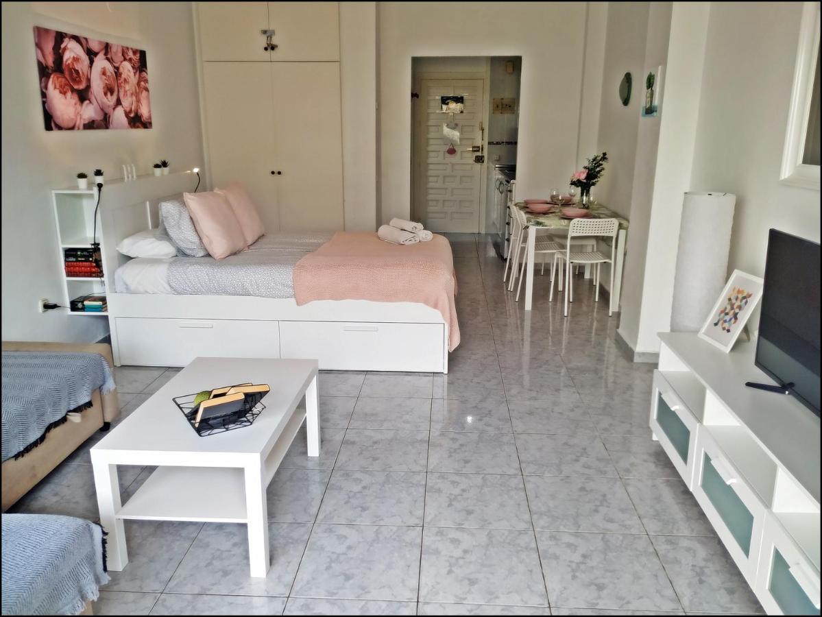 Studio Benalbeach Apartment